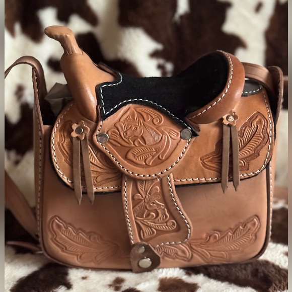 Handmade Handbags - Light Brown Western Handmade Leather Saddle Bag